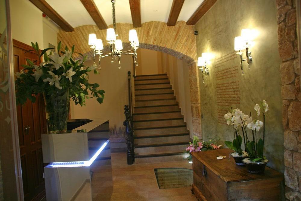 Hotel Castillo Alquézar Exteriör bild
