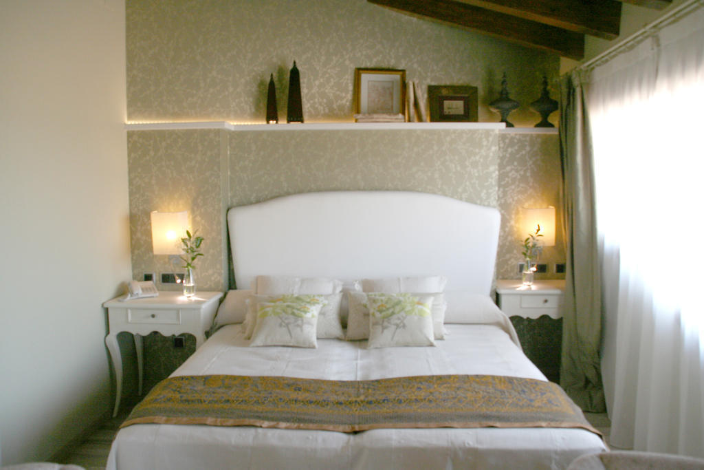 Hotel Castillo Alquézar Rum bild